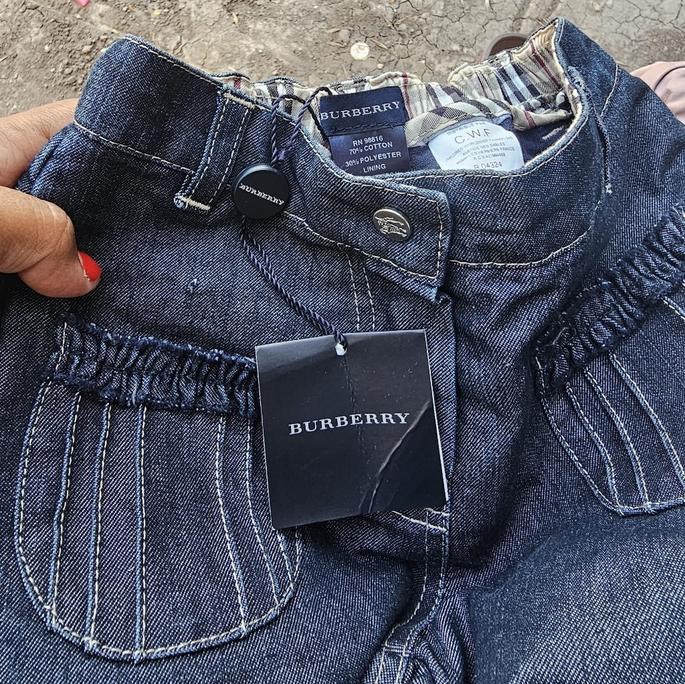 Burberry Girl Size 2t
